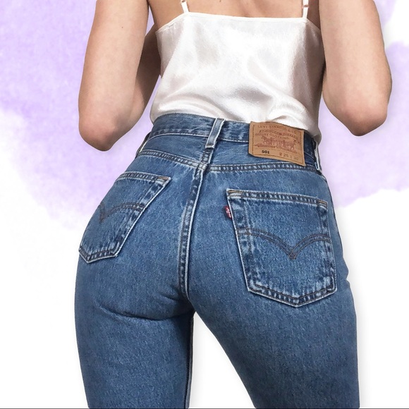 Levi's Denim - SOLD🌸Vtg 501 Medium Wash Levis 23🌸